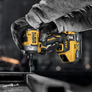 Atornillador y Taladro Brushless a Batería 20V MAX Ion-Litio con 2 Baterías 2.0Ah, Cargador Bivolt y Maletín con Llaves